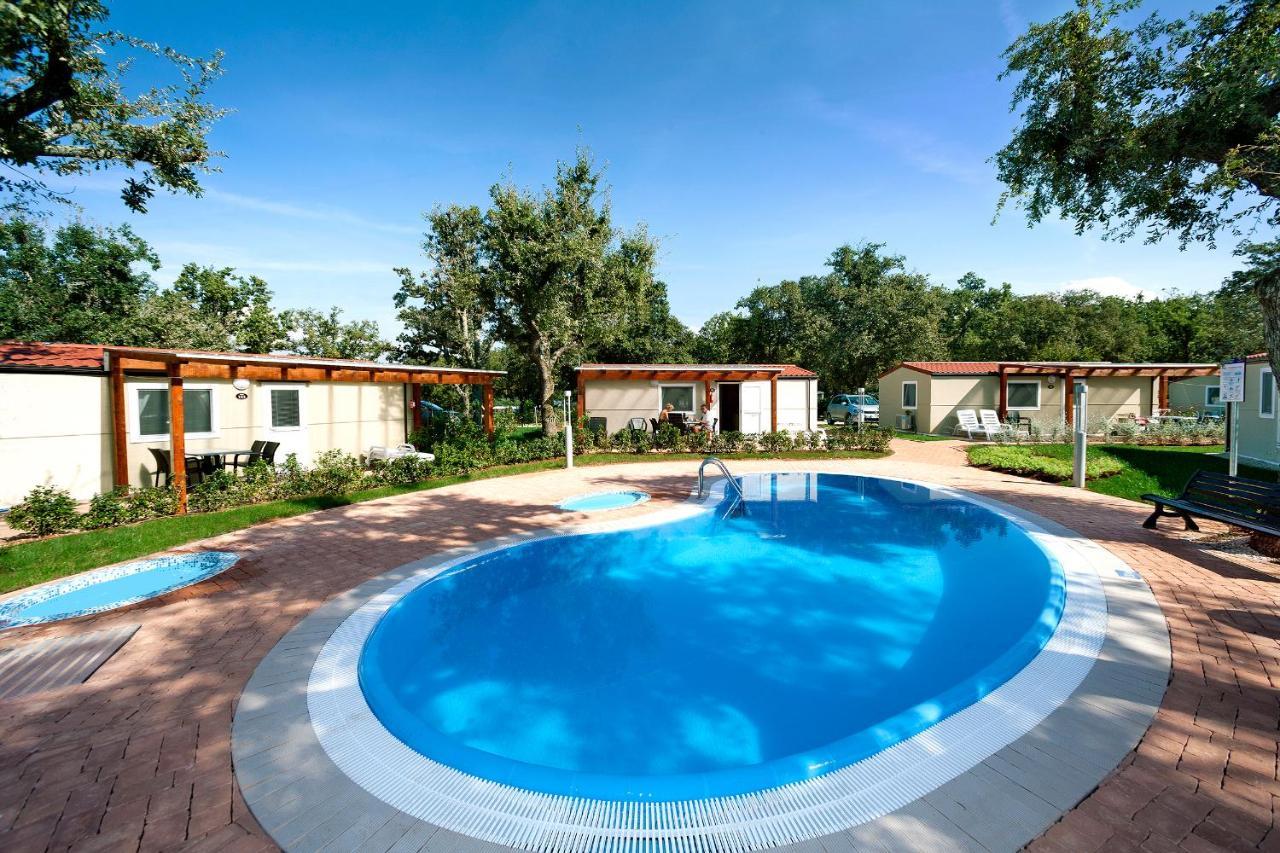 Camping Ulika Mobile Homes - Naturist Cervar-Porat Exterior photo