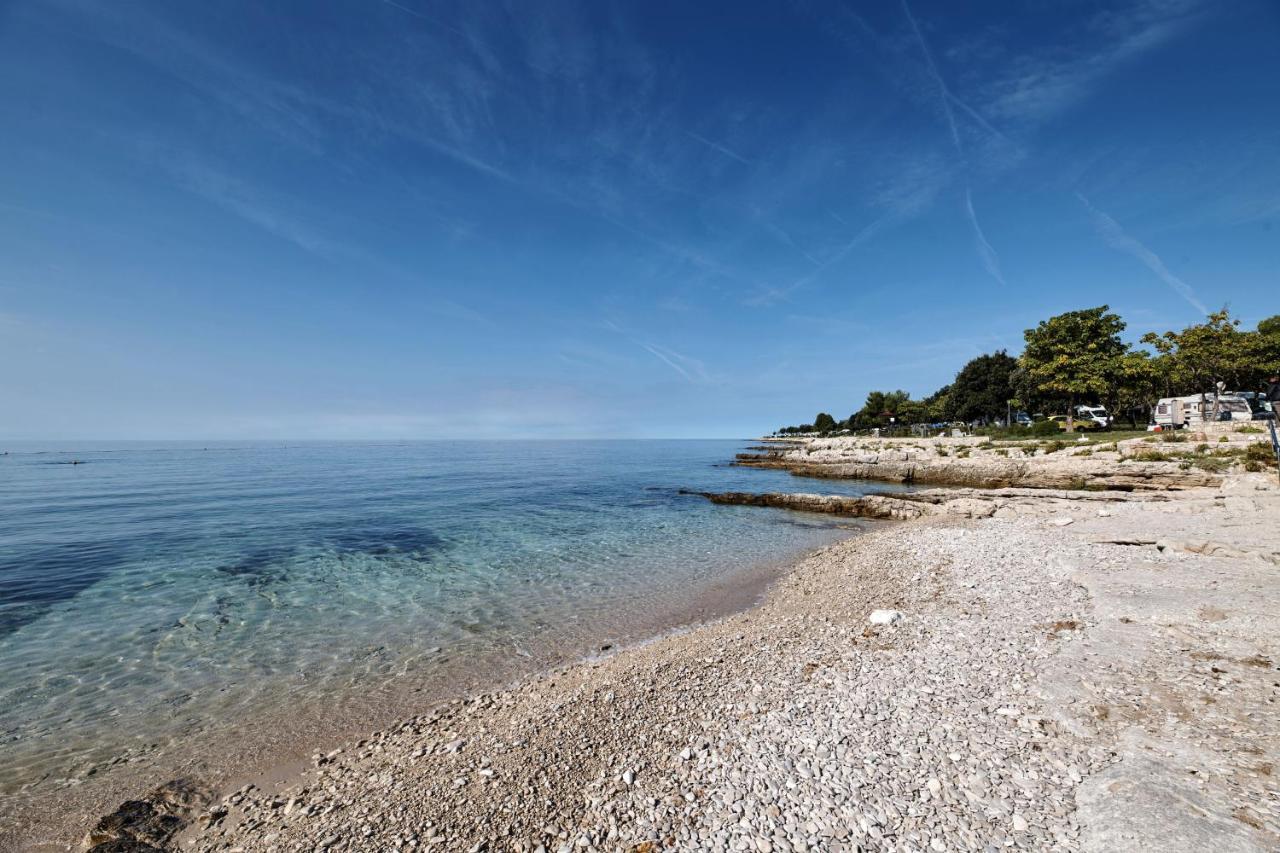 Camping Ulika Mobile Homes - Naturist Porec Exterior photo