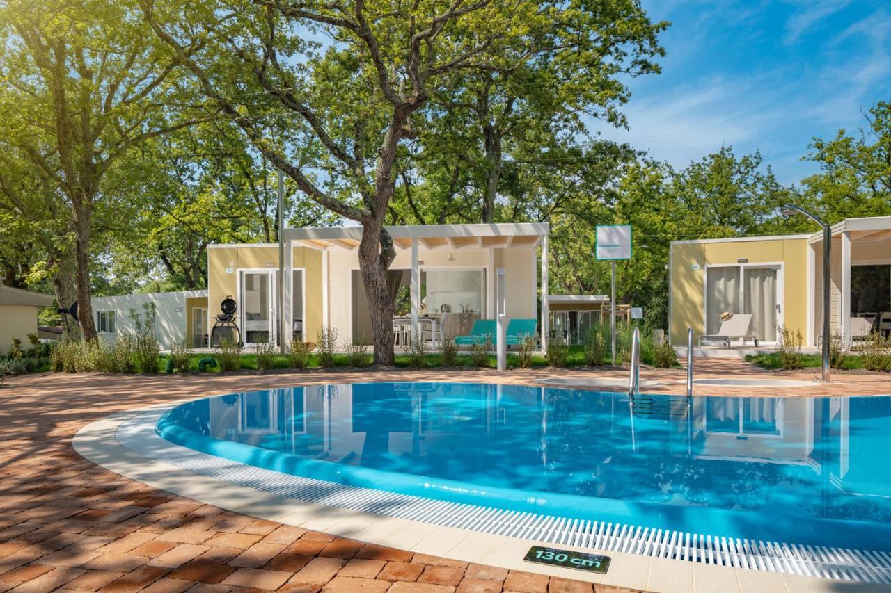 Camping Ulika Mobile Homes - Naturist Cervar-Porat Exterior photo
